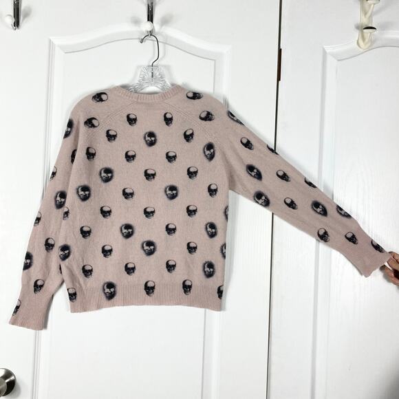 Nwot Skull Cashmere Sweater M Pink Black-Skulls Graphic V-Neck Long-Sleeve - Picture 3 of 9